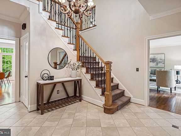 3rd image of 5 Stoney Creek Way