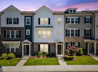939 Haybeck Ln, Apex, NC 27523