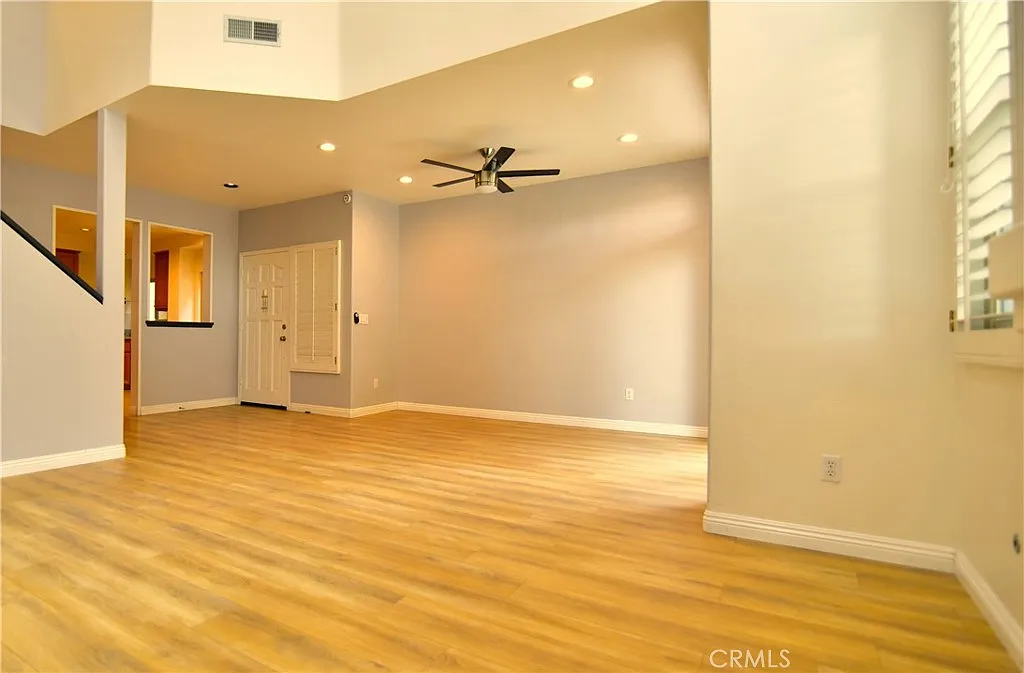 3 bed, 2.5 bath, 1787 sqft, $3,600 — Photo 3
