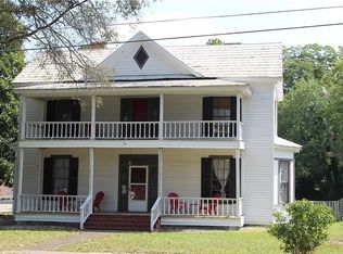 112 N College St, Red Springs, NC 28377