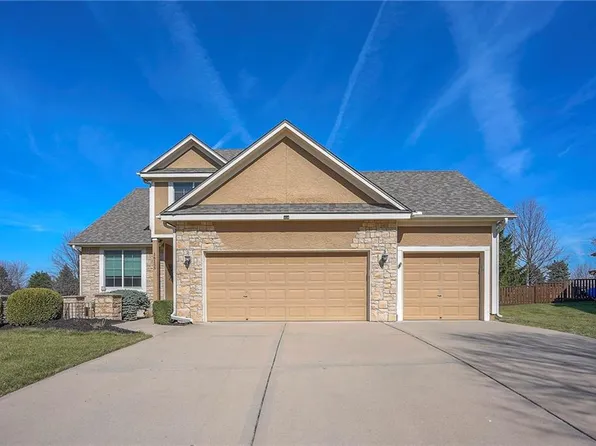 16155 S Harbinger St, Olathe, KS 66062