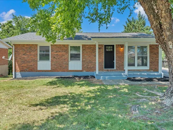 1072 Maywood Dr, Vinton, VA 24179