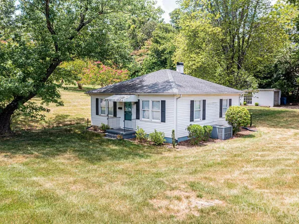 506 12th St SW, Hickory, NC 28602