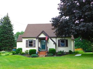 5739 Stone Rd, Lockport, NY 14094