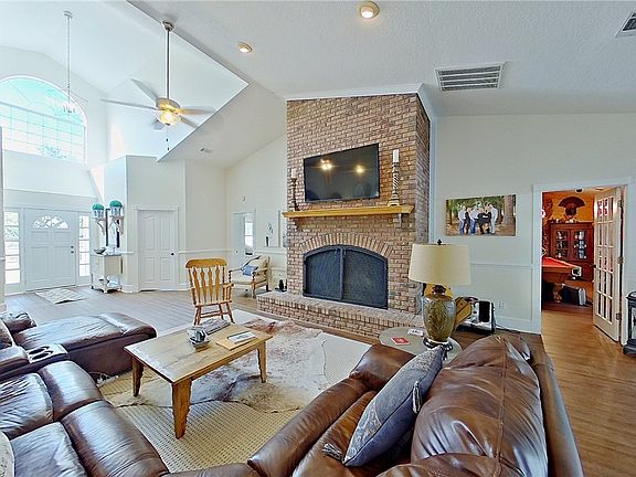 2nd image of 2114 Mill Creek Rd