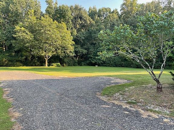 Driveway to the house