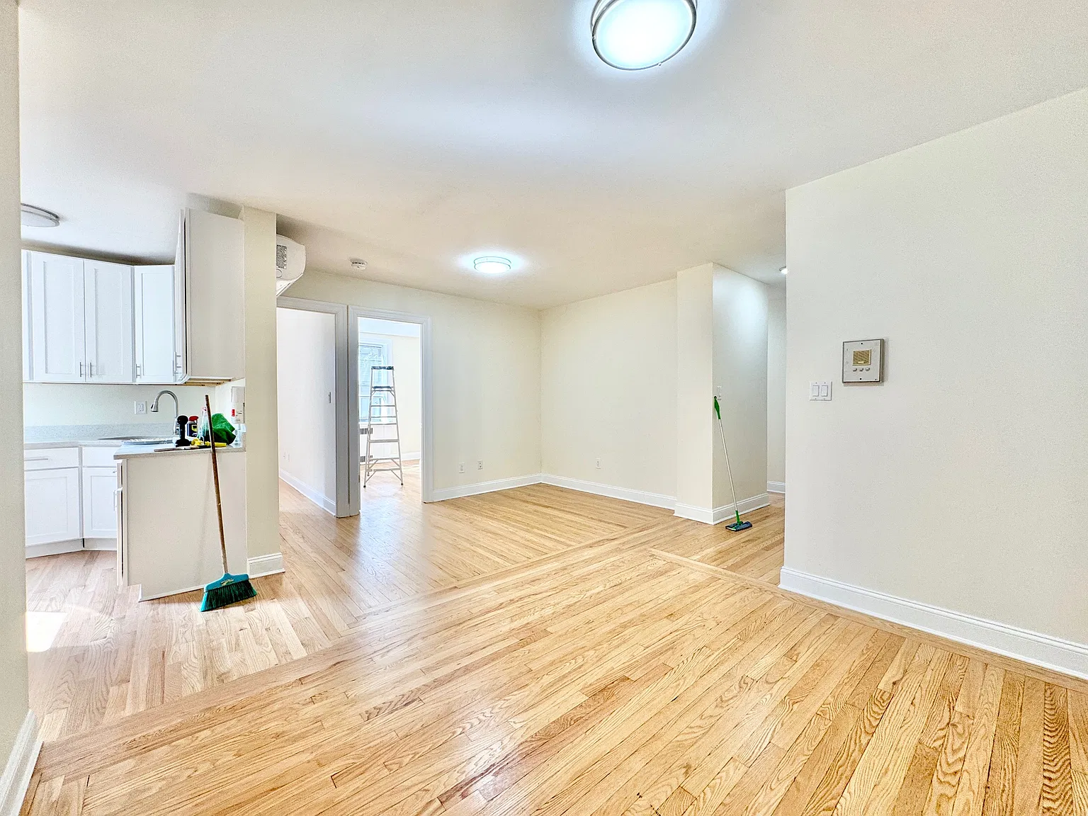 36-40 Bowne Street — Photo 4