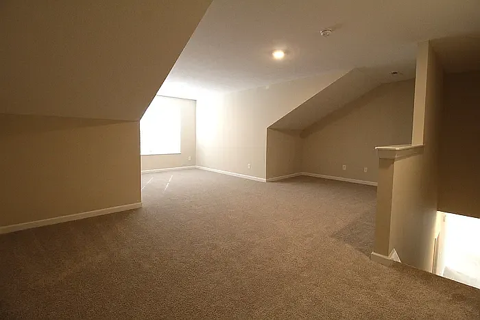 409 Halton Dr — Photo 30