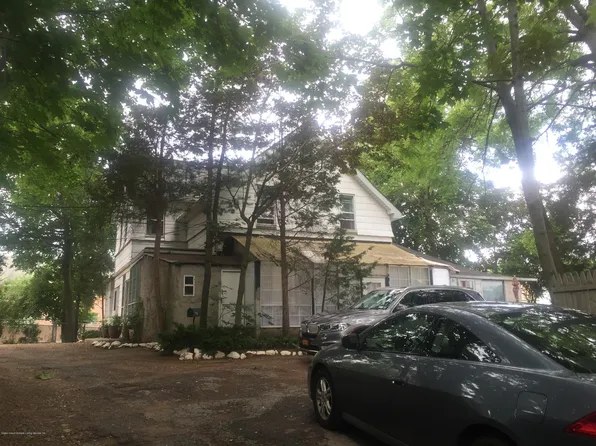 756-758 Tompkins Ave, Staten Island, NY 10305