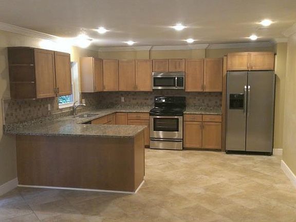 4th image of 328 Sandpiper Dr