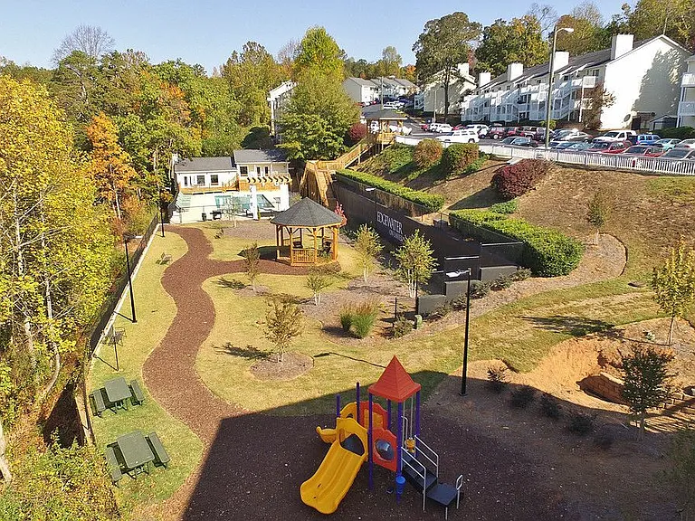 Edgewater on Lanier — Photo 24