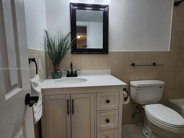 900 NE 12th Ave #406 — Photo 13