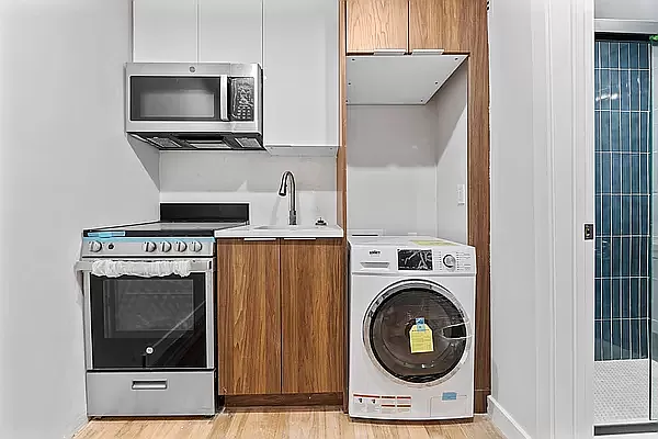 Rented by REAL New York | media 17