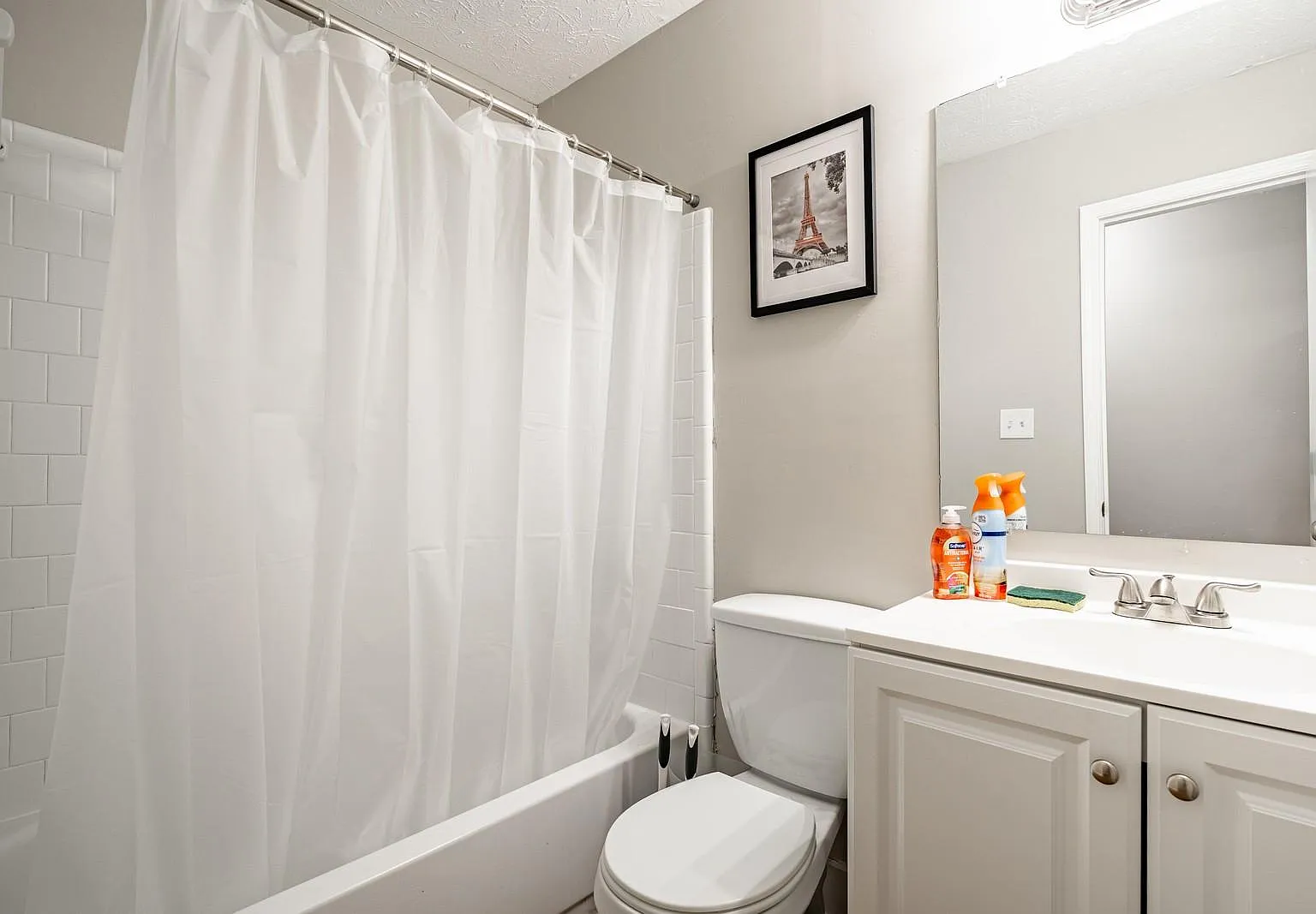 4 bed, 4.0 bath, 1497 sqft, $910 — Photo 3