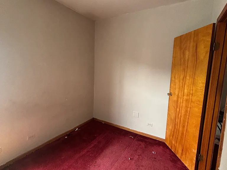 3043 W Montrose Ave #2 — Photo 4