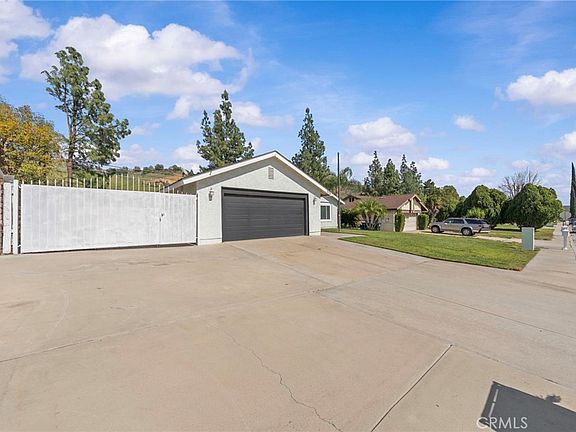 5th image of 2174 Sheridan Rd