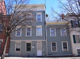 84 Clinton St, Albany, NY