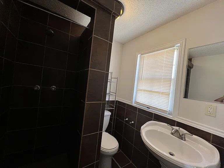 1714 Avenue X #2 — Photo 2