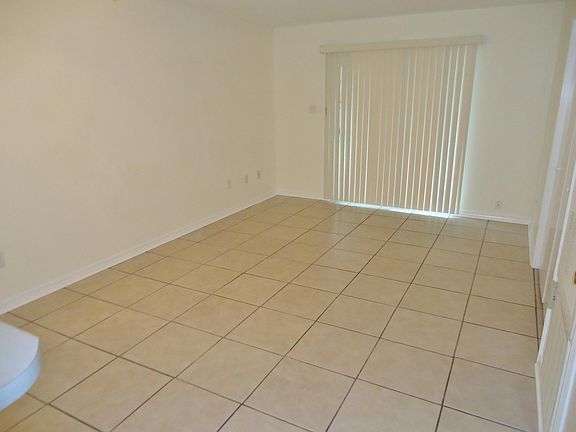 4th image of 3739 Lilac Ln