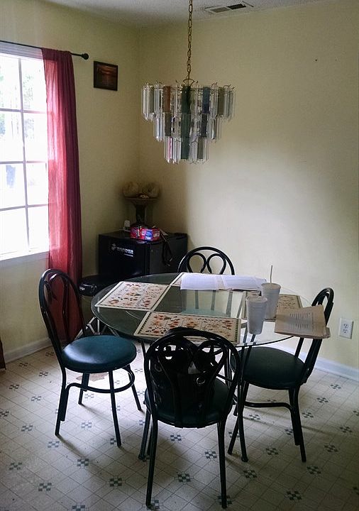 2nd image of 115 Walnut St
