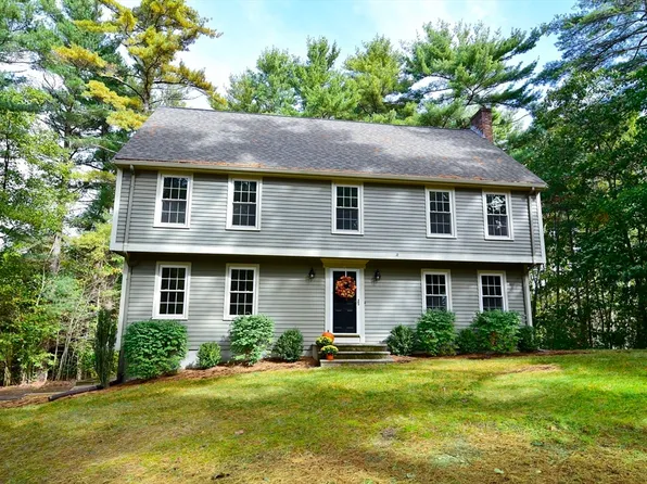 16 Grove St, Norfolk, MA 02056