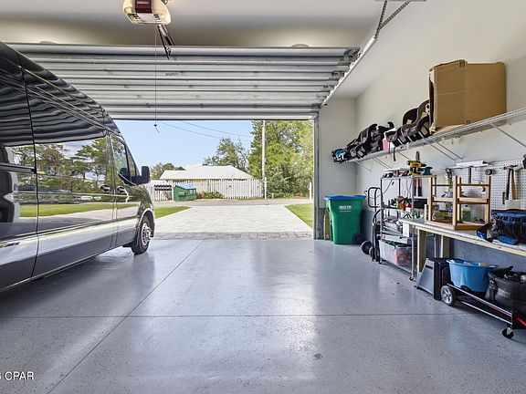 5th image of 21915 Lakeview Dr