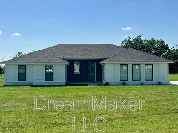 5176 Lily Ln