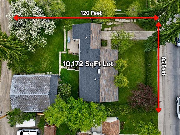 3rd image of 2110 NE 26th Ave SW