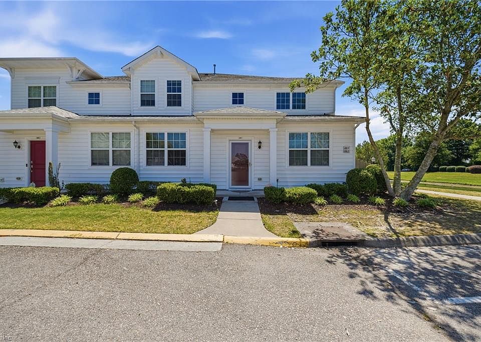 1st image of 661 Lacy Oak Dr