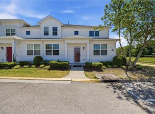 661 Lacy Oak Dr, Chesapeake, VA 23320
