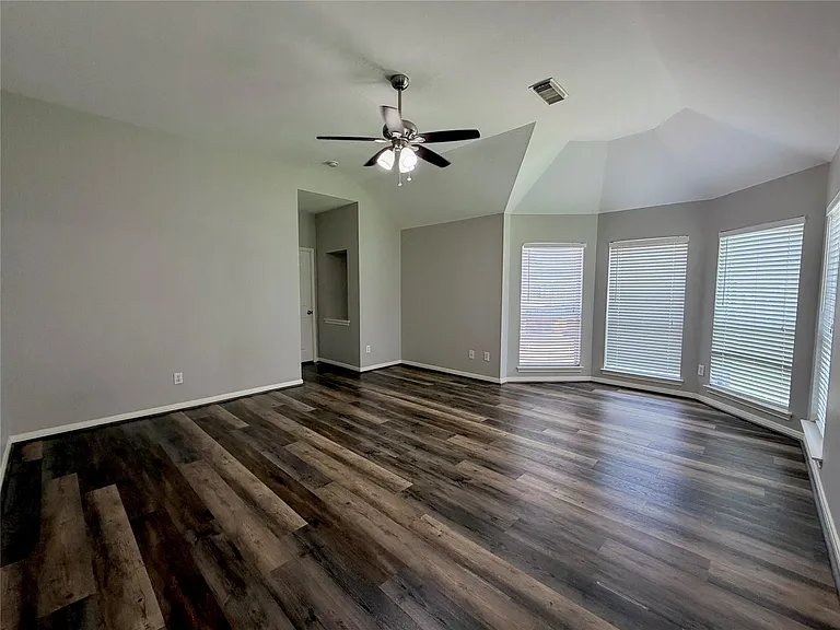 1510 Flanders Field Ln — Photo 10