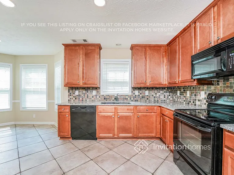 3144 Oak Ridge Ln — Photo 10