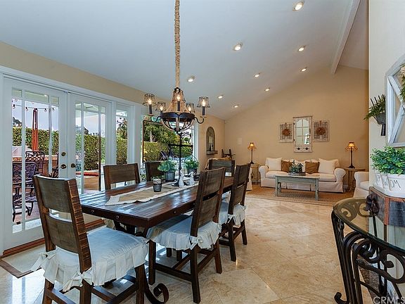 5th image of 444 S Westridge Cir