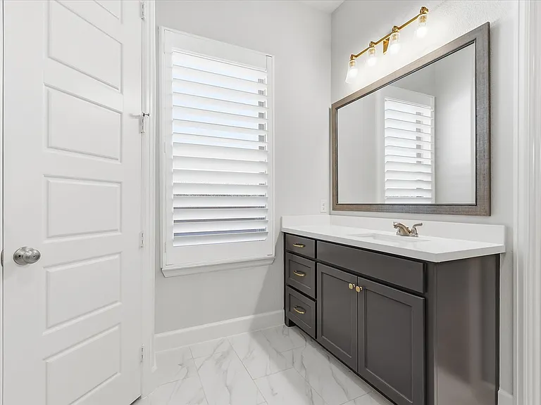 704 Pony Foot Dr — Photo 20
