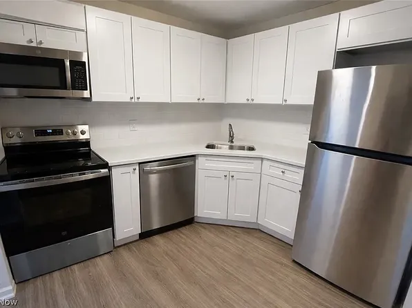 27401 Westown Blvd APT 1503, Westlake, OH 44145