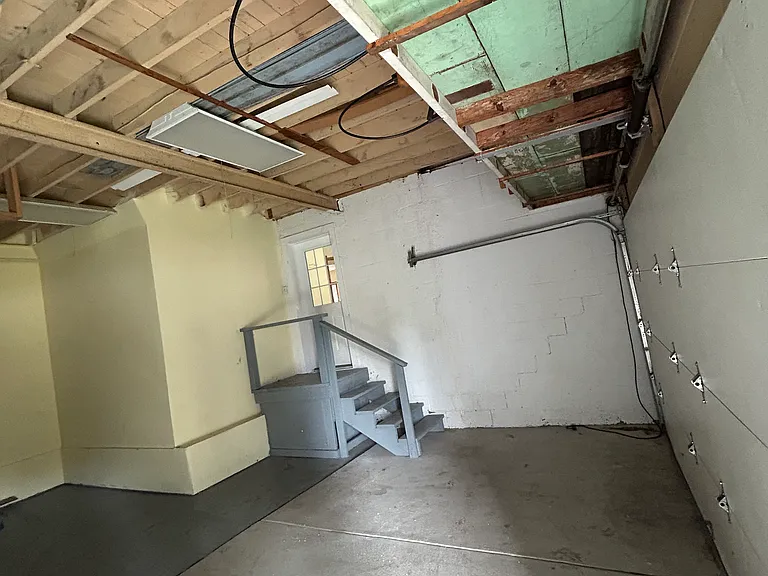 4796 N Bailey Ave — Photo 6