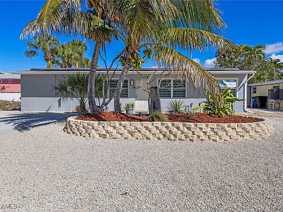 2nd image of 179 Hibiscus Dr