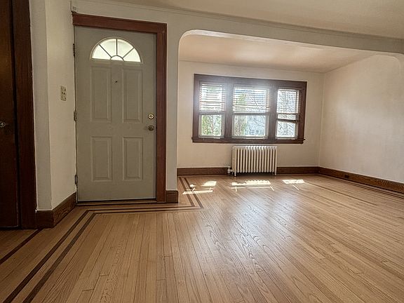 5th image of 613 Martense Ave