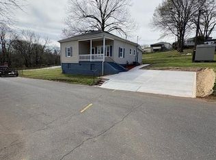 97 6th St, Cramerton, NC 28032