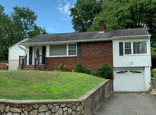 29 W Bradford Ave, Cedar Grove, NJ 07009