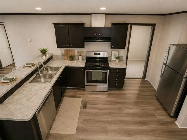 3 bed, 2.0 bath, 960 sqft, $2,050 — Photo 4