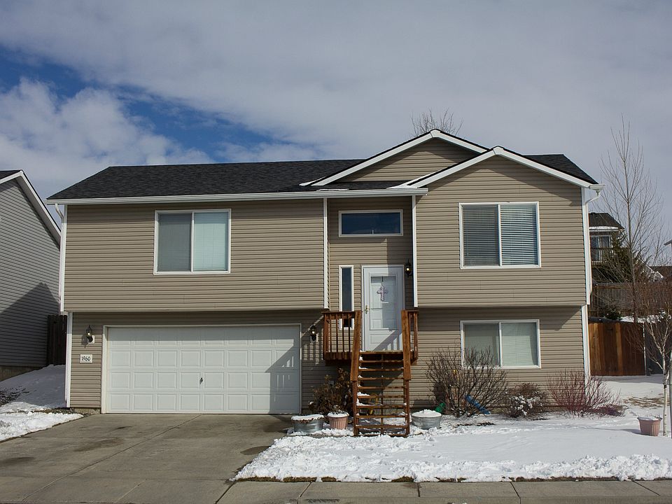 1st image of 1960 NW Bella Vista Dr
