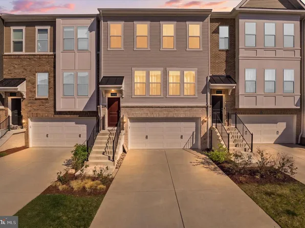 15032 Jaxton Square Ln, Haymarket, VA 20169