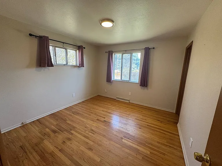 538 Racine St — Photo 16