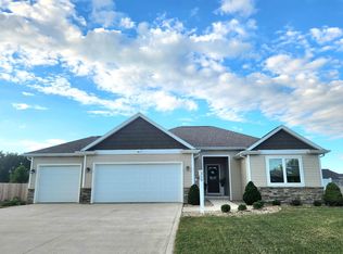 329 Goldenrod Ct, Bluffton, IN 46714