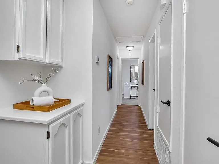 2200 Forsythia Way — Photo 12