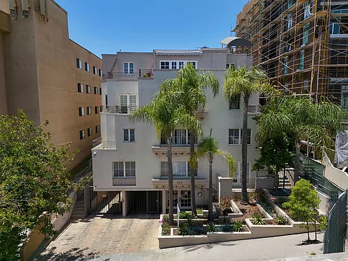545 Glenrock Ave Photo 1