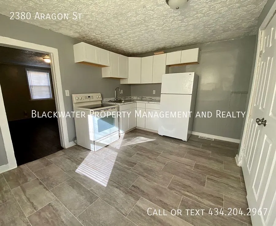 One Bedroom One Bath Duplex — Photo 4