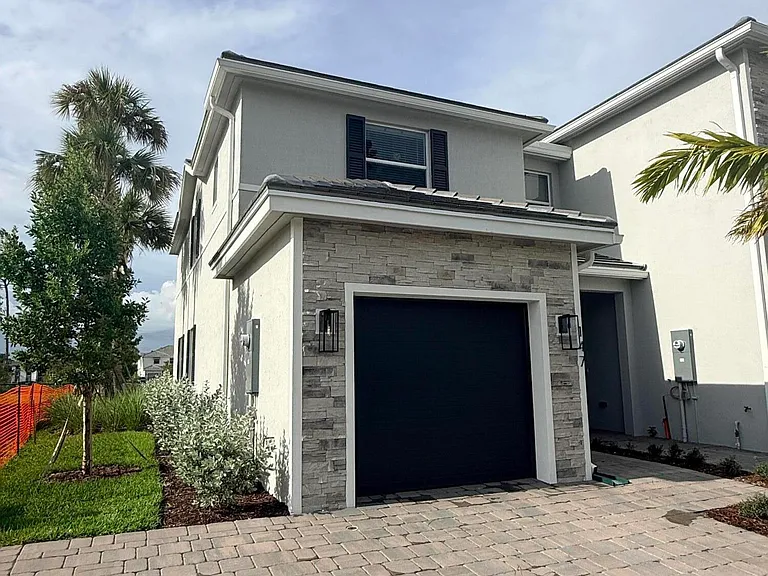 147 Lakeside Landing Ct — Photo 2