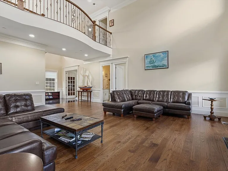12107 Glen Mill Rd — Photo 25